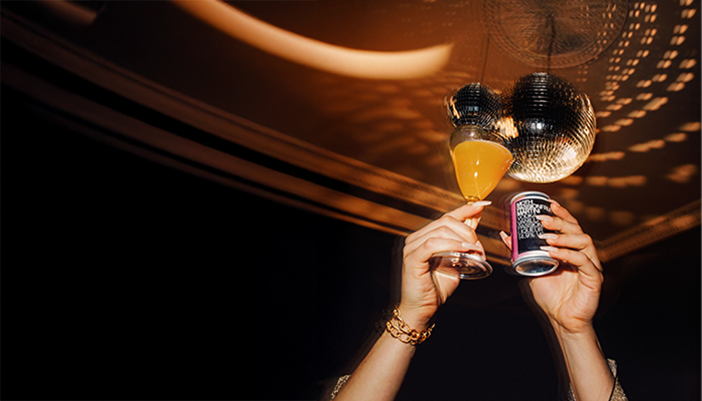 HEADLINE PARTY SEASON