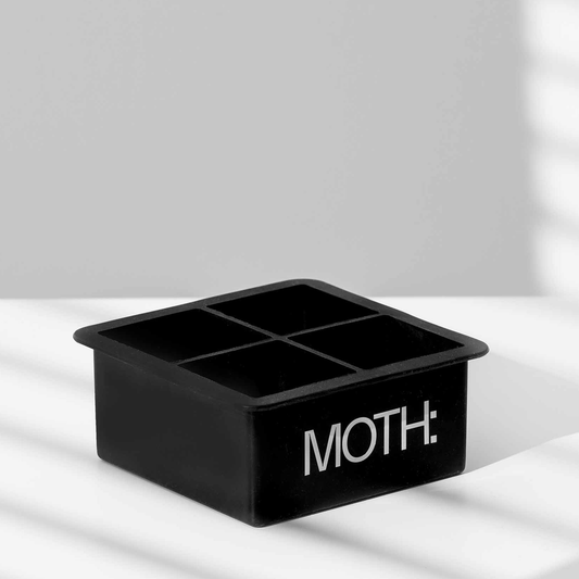 FREE MOTH: GIANT ICE CUBE TRAY